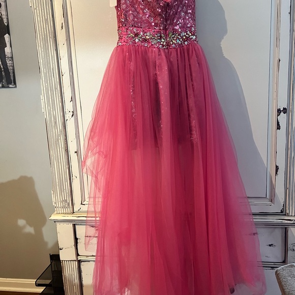 Beautiful Dress for Prom or any formal. - Picture 5 of 5